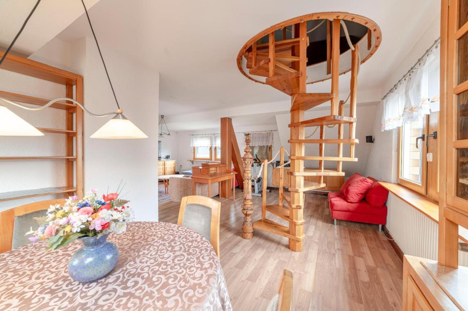 Cozy Villa With Garden, Balcony And Parking Area In Duesseldorf Екстер'єр фото